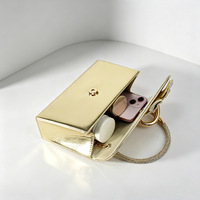 Pochette de soirée de luxe pour femme avec strass et fleurs, poignée métallique scintillante et chaîne, idéale pour mariage et fête
