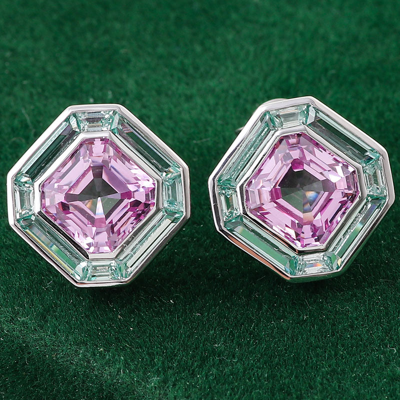 18K Gold Pair of 3 Carats (6.5mm each)