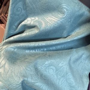 Proveedor de Rollos de Tela de Poliéster de Microfibra <span class=keywords><strong>100</strong></span>% de Color Sólido Estampado en Relieve de China 2026, Tela para Sábanas con Diseños Personalizados a Precio Económico - Product Image 4