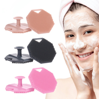 Brosse de douche et de bain en silicone souple avec long manche, éponge exfoliante pour le corps en silicone