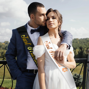 Kit Fascia in Raso 'Just Married' per Sposi, Set da 2 Pezzi con Stampa in Lamina Dorata, Accessori per Addio al Nubilato e Addio al Celibato, Staccabile - Product Image 6