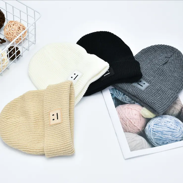 Chapeau tricoté brodé pour les enfants, bonnet pour filles, avec Logo personnalisé, à la mode, nouvelle collection hiver