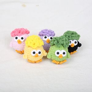 Portachiavi all'uncinetto Amigurumi a forma di pulcino, fatto a mano, simpatico ciondolo per borsa o borsetta a tema animali da fattoria - Product Image 1
