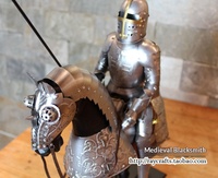 Chevalier Médiéval Européen en Armure, Cheval en Fer, Ornement de Bureau Fait Main pour Bars, Restaurants, Cafés Internet, Salons, Téléviseurs