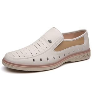 รองเท้าหนังผู้ชายแบบสวม สีขาว ระบายอากาศได้ดี พื้นยาง รองเท้าลำลอง ส้นเตี้ย - Product Image 5