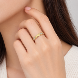 Bague en Zircon torsadée en acier inoxydable plaqué or 14K sous vide, design ondulé fin, finition dorée polie - Product Image 3