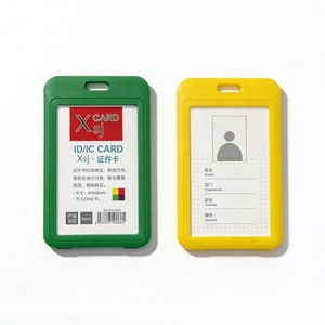 Porte-cartes d'identité en plastique rigide étanche à double face, étui de protection vertical suspendu – Prix de gros - Product Image 3