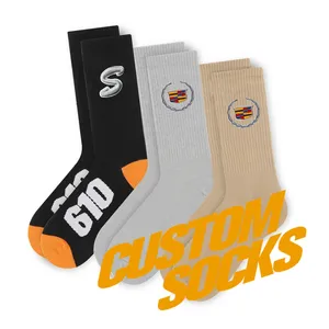 Бесплатный дизайн и модификация дизайна ваш собственный вышитый логотип мужские носки OEM изготовленные на заказ мужские носки с вышивкой