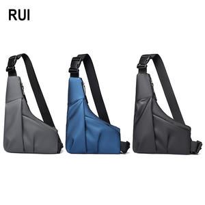 Sac de Poitrine Homme RUIQUWIN en Gros, Léger, avec Bandoulière Réglable, Fermeture Éclair, Grande Capacité, Durable, pour Sport et Voyage - Product Image 1