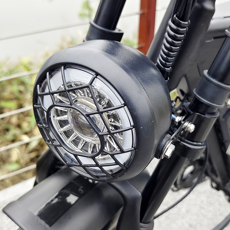 新型 V8 電動バイク モペット 750W 48V15Ah 原動機付自転車