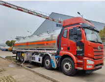 Camion-citerne FAW Euro 2 5 d'occasion et neuf de Chine, camion-citerne à huile pour transport spécial à vendre - Product Image 2