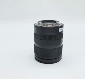 Estilo de retrato: 50mm F2.8, bokeh de medio cuerpo perfecto. Usado, 18-50 F2.8, montura E, completamente funcional. - Product Image 1