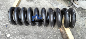 Pièces de train de roulement : Ressort de rappel 81NB-14120, Ensemble de cylindre 81NB-14210, Kit de joints 81NB-15010 pour pelle hydraulique R450-LC-7 - Product Image 4