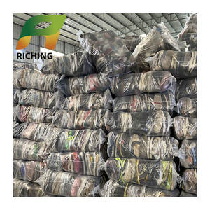 Chaussures noires pour hommes Chaussures de <span class=keywords><strong>basket</strong></span>-ball d'occasion originales et de marque fermées - Product Image 3