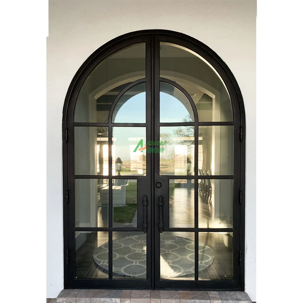 Puerta exterior con ventana Entrada de vidrio frontal de hierro personalizado Puerta doble de hierro forjado
