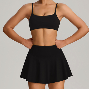Ensemble de yoga pour femme avec soutien-gorge respirant à fines bretelles, haute élasticité et anti-transparence, et robe de yoga taille haute respirante à haute élasticité avec poches - Product Image 5
