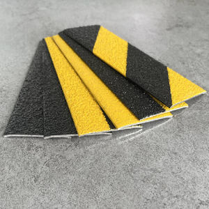 Gradini Antiscivolo Industriali in GRP FRP con Profilo in Fibra di Vetro Giallo - Product Image 1