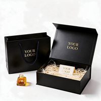 Boîte cadeau rigide magnétique vert forêt personnalisée avec sac en papier assorti, logo en feuille d'or, coffret cadeau de luxe pour parfum, vente en gros