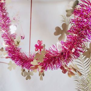 أشرطة زينة عيد الميلاد الجديدة بالجملة بتصميم البرسيم الأيرلندي، أشرطة ملونة للتعليق في المنزل، أشرطة عشب الحظ - Product Image 3