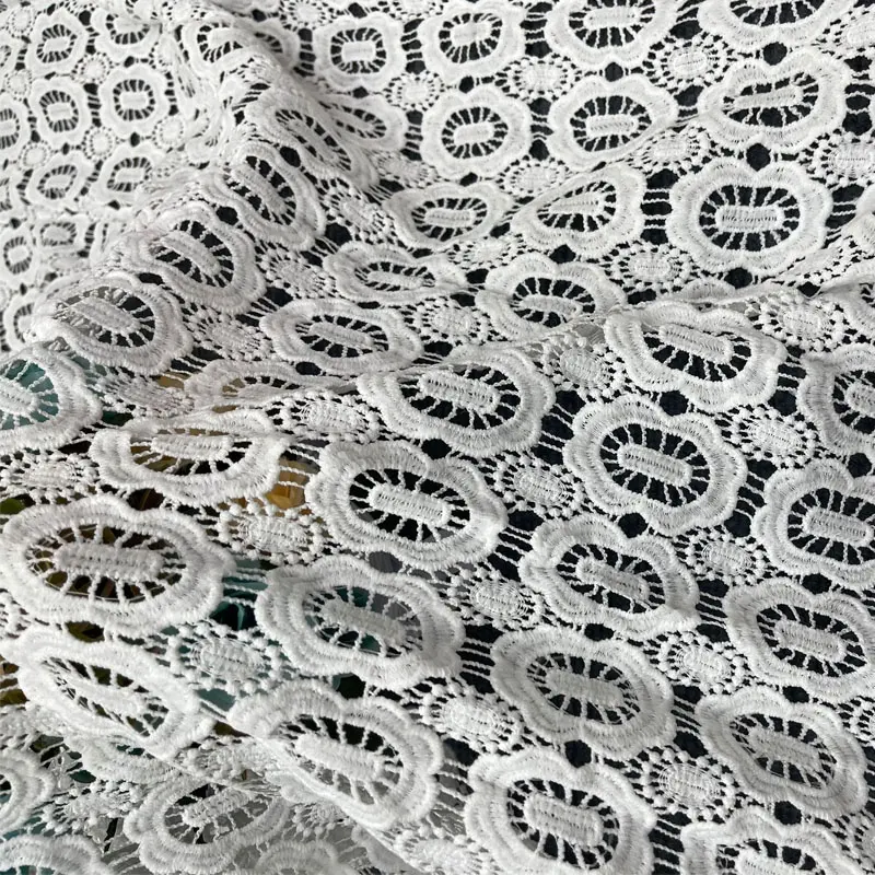Tela de encaje blanco soluble en agua personalizada, tela de encaje con ojales de ganchillo, telas de cordones con agujeros para blusa superior