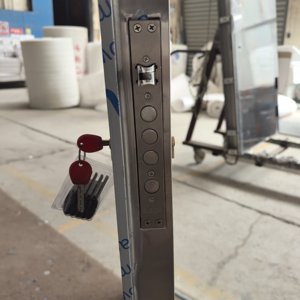 <span class=keywords><strong>Porte</strong></span> <span class=keywords><strong>d</strong></span>'<span class=keywords><strong>entrée</strong></span> de sécurité TECHTOP anti-effraction en acier inoxydable <span class=keywords><strong>avec</strong></span> <span class=keywords><strong>grille</strong></span> de protection et vitrage pour maison moderne - Product Image 3