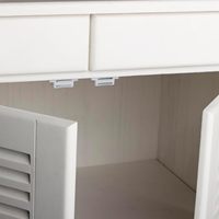 Loquet magnétique puissant en plastique blanc et fer de 46 mm de longueur pour portes de placards en bois, armoires de cuisine et meubles