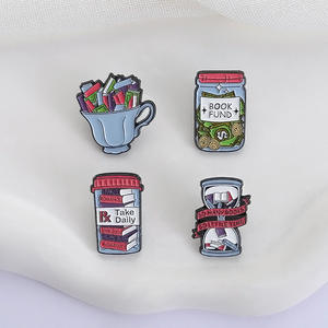 4 estilos serie de lectura píldoras reloj de arena broche amor lectura <span class=keywords><strong>tomar</strong></span> diario libresco biblioteca insignias esmalte suave solapa Pin - Product Image 3