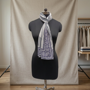 Bufanda Reversible de Chifón para Mujer, Larga, con Estampado Geométrico Azul y Blanco, Accesorio para Uso Diario - Product Image 2