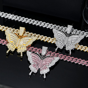 Collar con colgante <span class=keywords><strong>de</strong></span> mariposa con incrustaciones <span class=keywords><strong>de</strong></span> circonitas, cadena cubana, estilo Hip Hop, <span class=keywords><strong>de</strong></span> aleación <span class=keywords><strong>de</strong></span> zinc chapado en oro, joyería brillante para regalo <span class=keywords><strong>de</strong></span> fiesta, venta al por mayor - Product Image 2