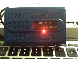 Недорогое высокопроизводительное портативное мини-радио в стиле ретро для домашнего использования для пожилых людей Am Fm