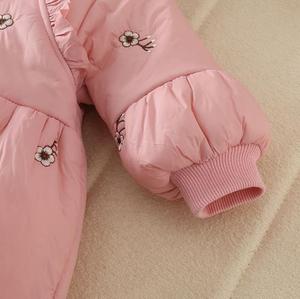 Nouveaux vêtements d'hiver pour bébé 2024, combinaisons épaisses brossées pour nouveau-nés, combinaisons mignonnes et douces à fleurs brodées pour bébés filles, ensembles de combinaisons pour bébés - Product Image 5