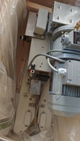 ZB4900D(SS) Dispositif d'alimentation en sacs en acier inoxydable, dispositif de pliage et de transport de sacs pour machine à coudre les sacs
