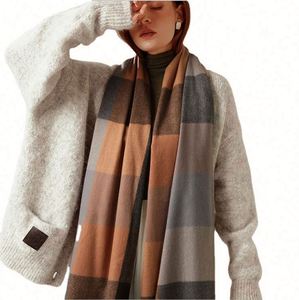 Chal largo de cachemira con borlas y diseño a cuadros, cálido para otoño e invierno, para mujer - Product Image 4