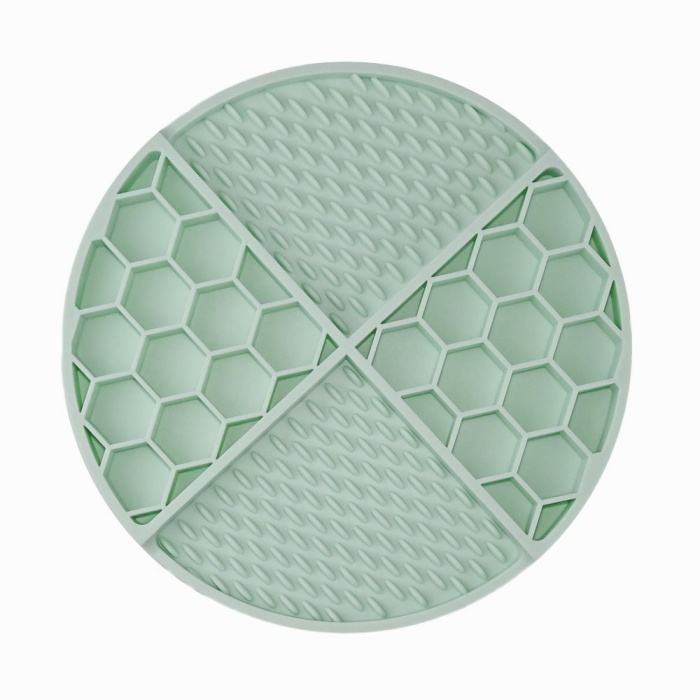 สีเขียวถั่ว