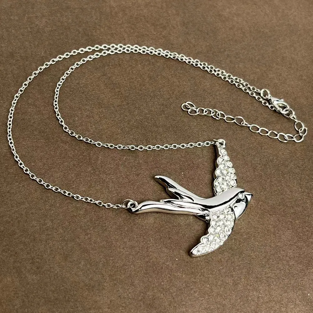 Yeni varış gümüş alaşım uçan kuş Chokers kristal Rhinestone barış güvercin kolye kolye