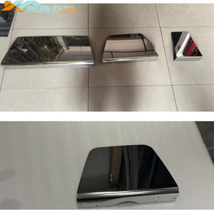 Herrajes para Sofá Black Bull, Reposabrazos de Acero Inoxidable con Panel de Espejo, Accesorio Decorativo - Product Image 2