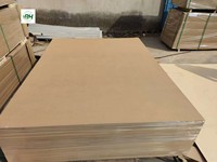 Panneau MDF surdimensionné en mélamine à surface lisse, faible teneur en formaldéhyde, 1220x2745/3050mm 1830x2440/3660mm, utilisation intérieure