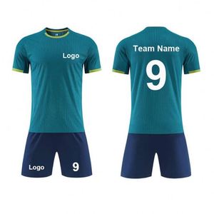 Vente en gros d'usine, maillot de football unisexe sur mesure, taille plus, jersey à séchage rapide avec short pour les joueurs de football - Product Image 4