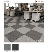 Dalles de moquette modulaires carrées modernes en polyester, tuftées et multi-usages, durables et écologiques, pour bureaux et commerces