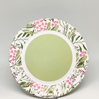 Nouveau produit : Assiette jetable en carton blanc 350g, finition vert clair, avec motif floral pour les fêtes