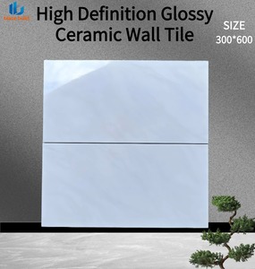 Nuovo Arrivo Piastrella in Ceramica Lucida Smaltata 300x600mm con Motivo a Flusso Continuo Grigio Moderno per Interni Bagno Senza Giunture - Product Image 1