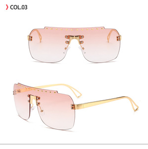 gradiente <span class=keywords><strong>de</strong></span> metal <span class=keywords><strong>de</strong></span> lujo Plaza del Templo sin montura gafas <span class=keywords><strong>de</strong></span> sol <span class=keywords><strong>de</strong></span> gran tamaño <span class=keywords><strong>de</strong></span> una pieza lente gafas <span class=keywords><strong>de</strong></span> sol - Product Image 2