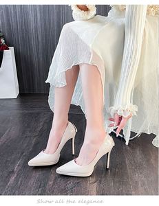 Chaussures à talons hauts de mode européenne et américaine pour banquet, talons fins, bout peu profond, bout carré, ornement métallique souple, à lacets, chaussures simples - Product Image 5