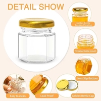 Pot en verre hexagonal miniature personnalisé de 1,5 oz pour gelée ou miel, avec cuillère en bois et couvercles en métal doré