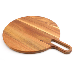 เขียงไม้กระถินทรงกลม หนา 1.5 ซม. พร้อมหูจับ สำหรับพิซซ่า ผลไม้ และเตรียมอาหาร - Product Image 2