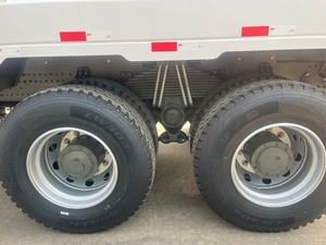 Camion benne CLW 8x4, 371 CV, conduite à gauche/droite, grande capacité, pour l'exploitation minière - Product Image 6