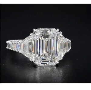 แหวนหมั้นเพชรเม็ดเดี่ยว 2 กะรัต ทรงมรกต เพชรเลี้ยงในห้องปฏิบัติการ ทอง 14K หรูหรา สง่างาม สำหรับผู้หญิง - Product Image 6