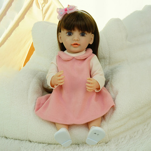 Poupée parlante télécommandée de 55 cm (22 pouces) pour filles, avec fonction d'enregistrement de récits, de musique et de chansons de berceuse, collection de poupées reborn interactives - Product Image 2