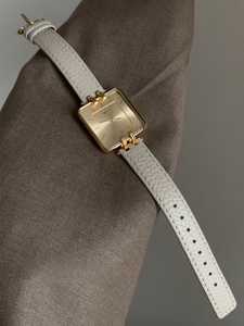Nouvelle vente chaude crème <span class=keywords><strong>Beige</strong></span> Simple carré grand cadran en cuir montre pour femmes à la mode tempérament montre - Product Image 4