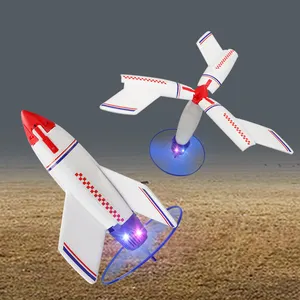 Lançador de foguetes elétrico Brinquedo voador Crianças ao ar livre Mini espuma EVA Flying Motorized Air Rotary Space Rocket Launcher Brinquedos